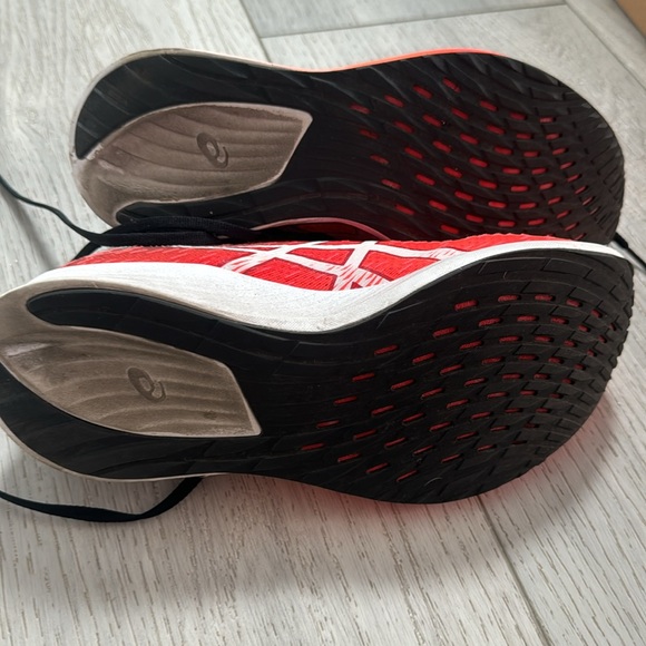 Women’s ASICS Magic Speed running shoes - Picture 4 of 5